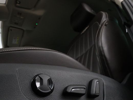 Skoda Superb 1.4 TSI iV Laurin & Klement | Leder | Trekhaak | Adaptive cruise | Stoelverwarming | Canton Sound... ActivLease financial lease