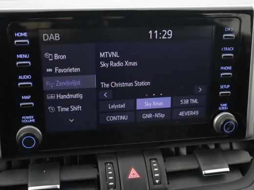 Toyota RAV4 2.5 Hybrid Business | Trekhaak | Adaptive cruise | Camera | Carplay | Digital Cockpit | Climate c... ActivLease financial lease