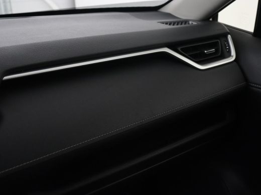 Toyota RAV4 2.5 Hybrid Business | Trekhaak | Adaptive cruise | Camera | Carplay | Digital Cockpit | Climate c... ActivLease financial lease
