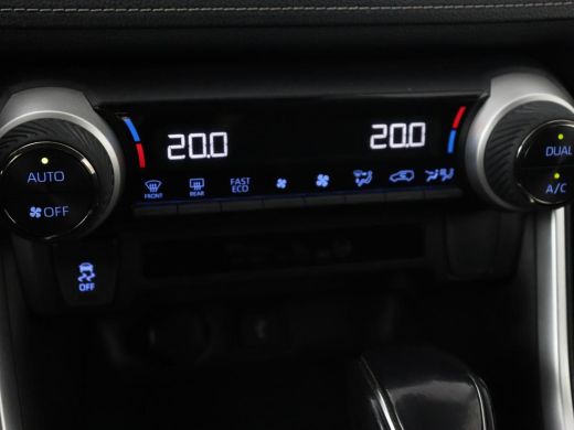 Toyota RAV4 2.5 Hybrid Business | Trekhaak | Adaptive cruise | Camera | Carplay | Digital Cockpit | Climate c... ActivLease financial lease