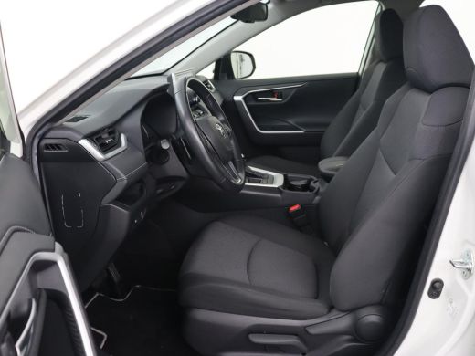 Toyota RAV4 2.5 Hybrid Business | Trekhaak | Adaptive cruise | Camera | Carplay | Digital Cockpit | Climate c... ActivLease financial lease