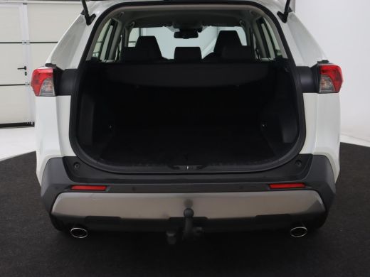 Toyota RAV4 2.5 Hybrid Business | Trekhaak | Adaptive cruise | Camera | Carplay | Digital Cockpit | Climate c... ActivLease financial lease