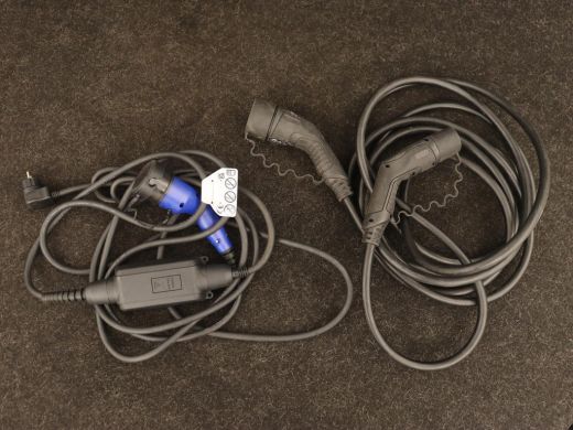 Toyota RAV4 2.5 Plug-in Hybrid AWD Dynamic | Trekhaak | Stoelverwarming | Adaptive cruise | Carplay | Achterb... ActivLease financial lease