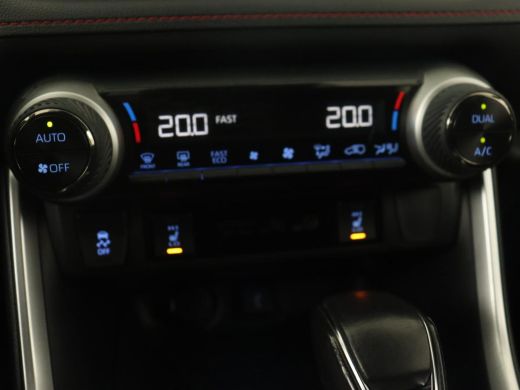 Toyota RAV4 2.5 Plug-in Hybrid AWD Dynamic | Trekhaak | Stoelverwarming | Adaptive cruise | Carplay | Achterb... ActivLease financial lease