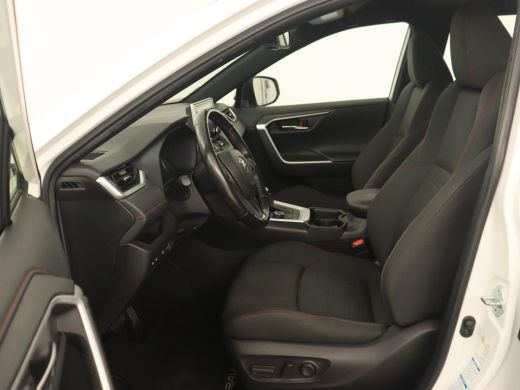 Toyota RAV4 2.5 Plug-in Hybrid AWD Dynamic | Trekhaak | Stoelverwarming | Adaptive cruise | Carplay | Achterb... ActivLease financial lease