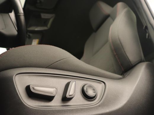 Toyota RAV4 2.5 Plug-in Hybrid AWD Dynamic | Trekhaak | Stoelverwarming | Adaptive cruise | Carplay | Achterb... ActivLease financial lease