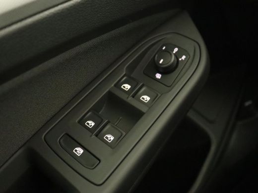 Volkswagen Golf 1.0 TSI | Carplay | Trekhaak | Full LED | Climate control | Digital Cockpit | Speedlimiter | Blue... ActivLease financial lease