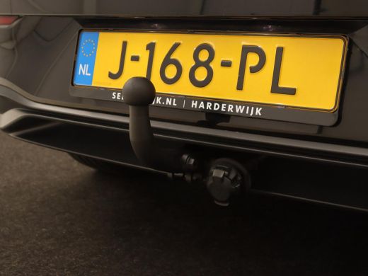 Volkswagen Golf 1.0 TSI | Carplay | Trekhaak | Full LED | Climate control | Digital Cockpit | Speedlimiter | Blue... ActivLease financial lease