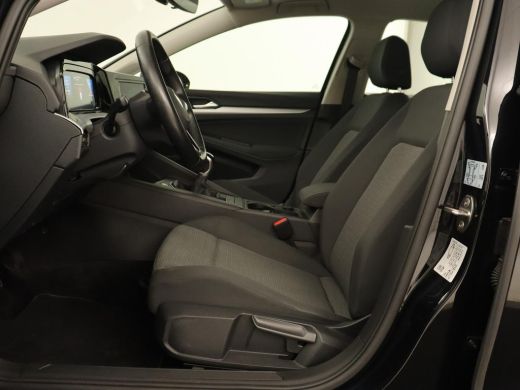 Volkswagen Golf 1.0 TSI | Carplay | Trekhaak | Full LED | Climate control | Digital Cockpit | Speedlimiter | Blue... ActivLease financial lease