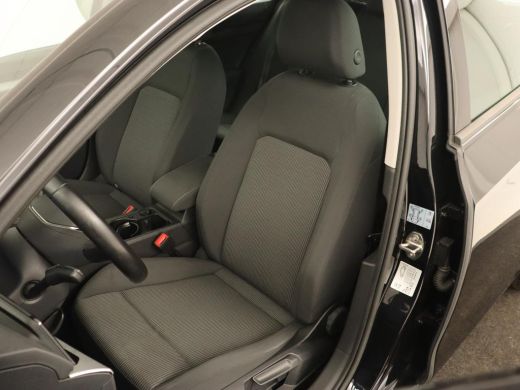 Volkswagen Golf 1.0 TSI | Carplay | Trekhaak | Full LED | Climate control | Digital Cockpit | Speedlimiter | Blue... ActivLease financial lease