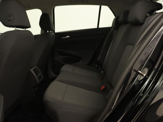 Volkswagen Golf 1.0 TSI | Carplay | Trekhaak | Full LED | Climate control | Digital Cockpit | Speedlimiter | Blue... ActivLease financial lease