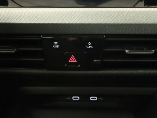 Volkswagen Golf 1.0 TSI | Carplay | Trekhaak | Full LED | Climate control | Digital Cockpit | Speedlimiter | Blue... ActivLease financial lease