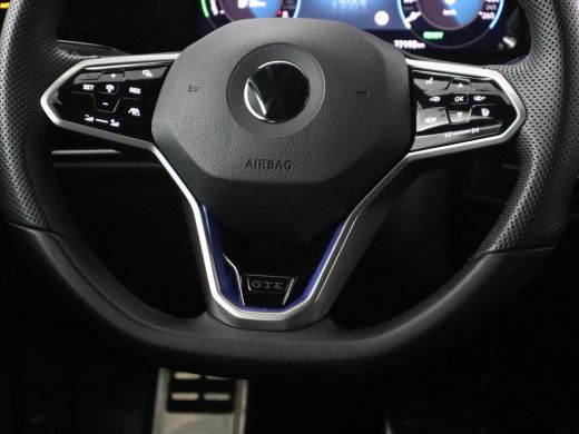 Volkswagen Golf 1.4 eHybrid GTE | Stoelverwarming | Camera | Adaptive cruise | Sfeerverlichting | Navigatie | Spo... ActivLease financial lease