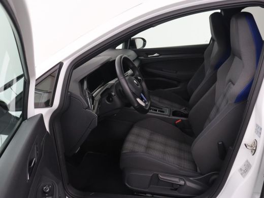 Volkswagen Golf 1.4 eHybrid GTE | Stoelverwarming | Camera | Adaptive cruise | Sfeerverlichting | Navigatie | Spo... ActivLease financial lease