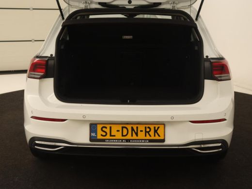 Volkswagen Golf 1.4 eHybrid Style | Camera | Massage | Carplay | Memory | Sfeerverlichting | Adaptive cruise | Ke... ActivLease financial lease