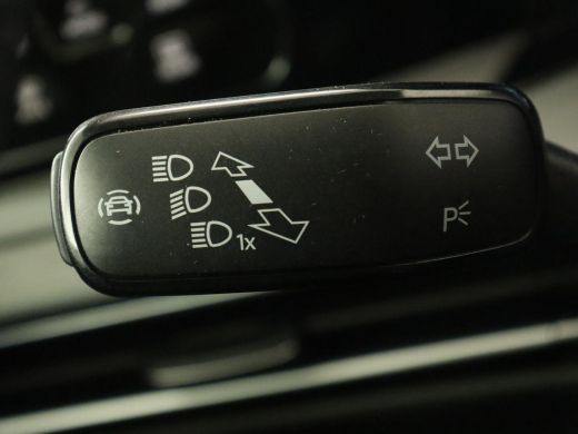 Volkswagen Golf 1.4 eHybrid Style | Camera | Massage | Carplay | Memory | Sfeerverlichting | Adaptive cruise | Ke... ActivLease financial lease