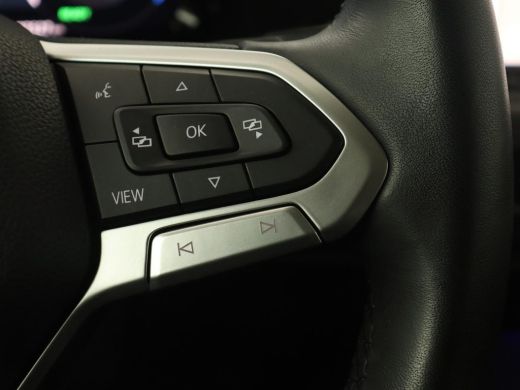 Volkswagen Golf 1.4 eHybrid Style | Camera | Massage | Carplay | Memory | Sfeerverlichting | Adaptive cruise | Ke... ActivLease financial lease