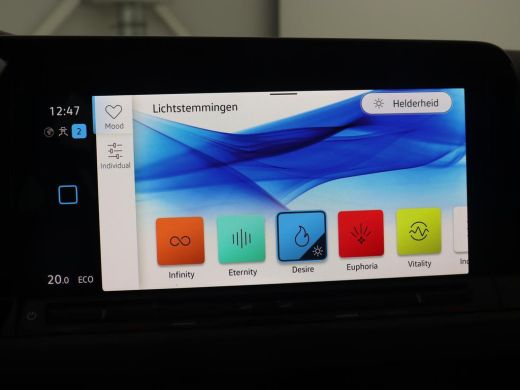 Volkswagen Golf 1.4 eHybrid Style | Massage | Carplay | Memory | Navigatie | Adaptive cruise | Parkeerhulp | Sfee... ActivLease financial lease