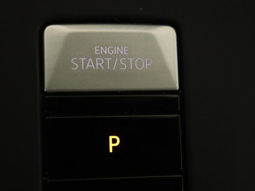 Volkswagen Golf 1.4 eHybrid Style | Massage | Carplay | Memory | Navigatie | Adaptive cruise | Parkeerhulp | Sfee... ActivLease financial lease