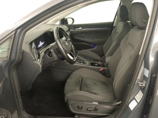 Volkswagen Golf 1.4 eHybrid Style | Massage | Carplay | Memory | Navigatie | Adaptive cruise | Parkeerhulp | Sfee... ActivLease financial lease