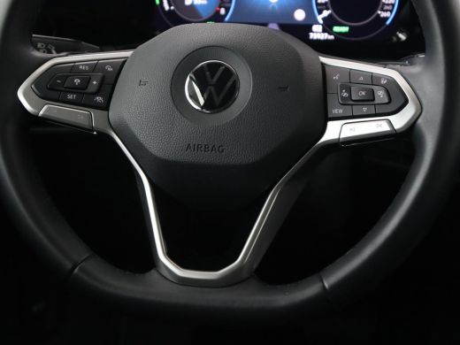 Volkswagen Golf 1.4 eHybrid Style | Stoelverwarming | Massage | Carplay | Sfeerverlichting | Navigatie | Memory |... ActivLease financial lease