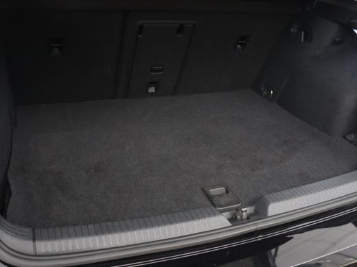 Volkswagen Golf 1.4 eHybrid Style | Stoelverwarming | Massage | Carplay | Sfeerverlichting | Navigatie | Memory |... ActivLease financial lease