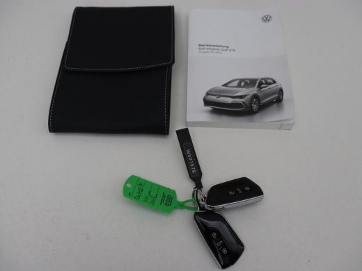 Volkswagen Golf 1.4 eHybrid Style | Stoelverwarming | Massage | Carplay | Sfeerverlichting | Navigatie | Memory |... ActivLease financial lease