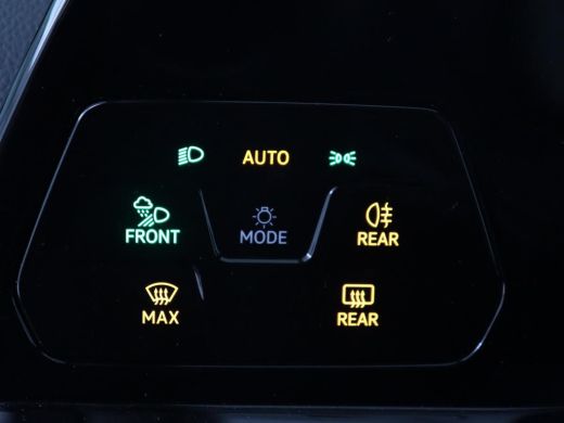 Volkswagen Golf 1.4 eHybrid Style | Stoelverwarming | Massage | Carplay | Sfeerverlichting | Navigatie | Memory |... ActivLease financial lease