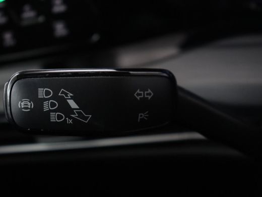 Volkswagen Golf 1.4 eHybrid Style | Stoelverwarming | Massage | Carplay | Sfeerverlichting | Navigatie | Memory |... ActivLease financial lease