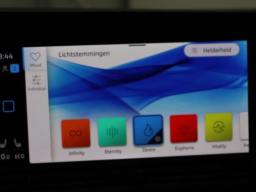 Volkswagen Golf 1.4 eHybrid Style | Stoelverwarming | Massage | Carplay | Sfeerverlichting | Navigatie | Memory |... ActivLease financial lease