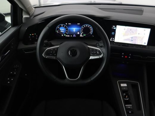 Volkswagen Golf 1.4 eHybrid Style | Stoelverwarming | Massage | Carplay | Sfeerverlichting | Navigatie | Memory |... ActivLease financial lease
