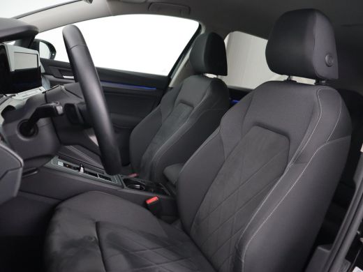 Volkswagen Golf 1.4 eHybrid Style | Stoelverwarming | Massage | Carplay | Sfeerverlichting | Navigatie | Memory |... ActivLease financial lease