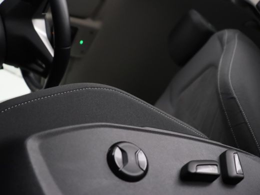 Volkswagen Golf 1.4 eHybrid Style | Stoelverwarming | Massage | Carplay | Sfeerverlichting | Navigatie | Memory |... ActivLease financial lease