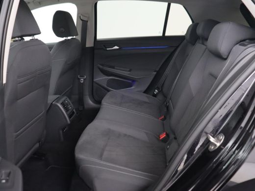 Volkswagen Golf 1.4 eHybrid Style | Stoelverwarming | Massage | Carplay | Sfeerverlichting | Navigatie | Memory |... ActivLease financial lease