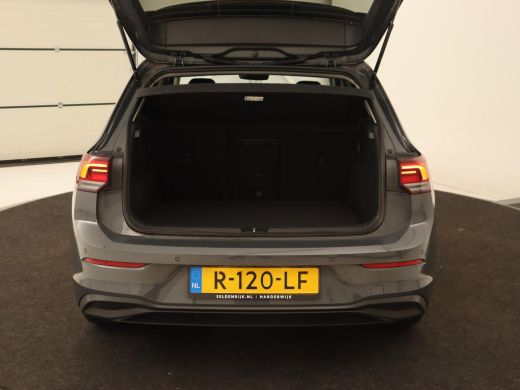 Volkswagen Golf 1.5 TSI Life Business | Adaptive Cruise | Stoelverwarming | Camera | Memory | Carplay | Navigatie... ActivLease financial lease