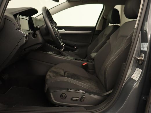 Volkswagen Golf 1.5 TSI Life Business | Adaptive Cruise | Stoelverwarming | Camera | Memory | Carplay | Navigatie... ActivLease financial lease
