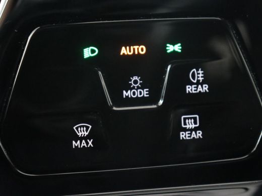 Volkswagen Golf 1.5 TSI R-Line | Panoramadak | Carplay | Sportstoelen | Navigatie | Adaptive cruise | Parkeerhulp... ActivLease financial lease