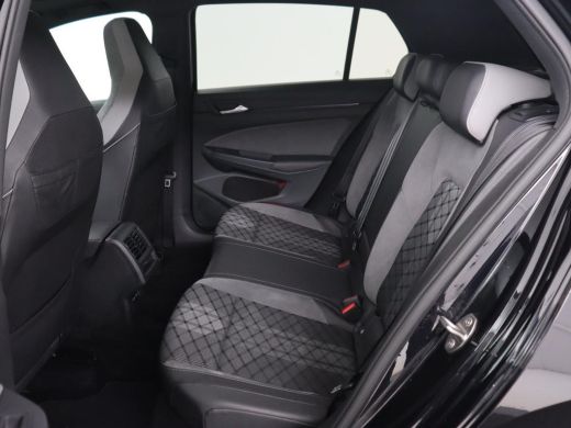 Volkswagen Golf 1.5 TSI R-Line | Panoramadak | Carplay | Sportstoelen | Navigatie | Adaptive cruise | Parkeerhulp... ActivLease financial lease