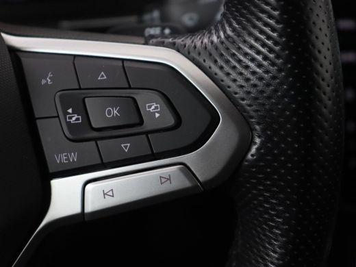 Volkswagen Passat 1.4 TSI PHEV GTE | Head-Up | Stoelverwarming | Trekhaak | Leder/Alcantara | Camera | Massage | Vi... ActivLease financial lease