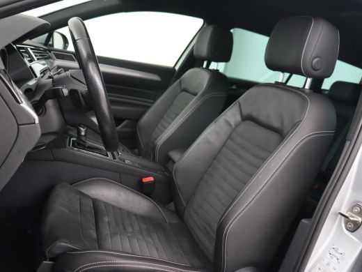 Volkswagen Passat 1.4 TSI PHEV GTE | Head-Up | Stoelverwarming | Trekhaak | Leder/Alcantara | Camera | Massage | Vi... ActivLease financial lease