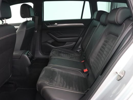 Volkswagen Passat 1.4 TSI PHEV GTE | Head-Up | Stoelverwarming | Trekhaak | Leder/Alcantara | Camera | Massage | Vi... ActivLease financial lease