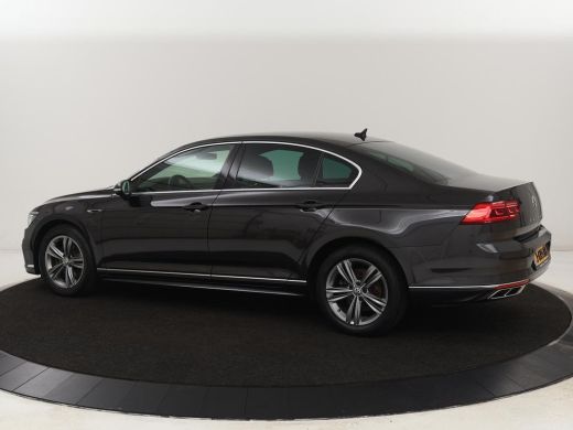 Volkswagen Passat 1.5 TSI Elegance Business R | Leder/Alcantara | Keyless | Stoelverwarming | Carplay | Navigatie |... ActivLease financial lease