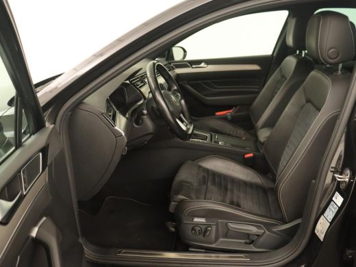Volkswagen Passat 1.5 TSI Elegance Business R | Leder/Alcantara | Keyless | Stoelverwarming | Carplay | Navigatie |... ActivLease financial lease