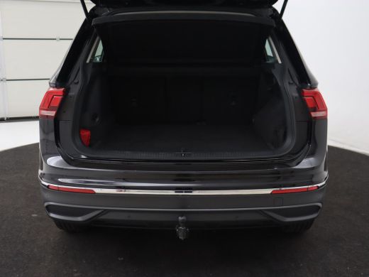 Volkswagen Tiguan 1.4 TSI eHybrid R-Line Business | Panoramadak | Trekhaak | Stoelverwarming | head-up display | Ca... ActivLease financial lease