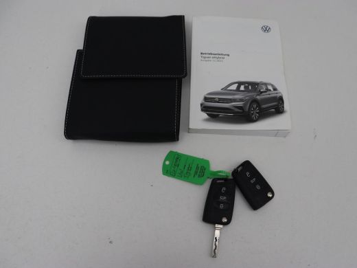 Volkswagen Tiguan 1.4 TSI eHybrid R-Line Business | Panoramadak | Trekhaak | Stoelverwarming | head-up display | Ca... ActivLease financial lease