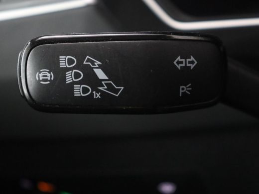 Volkswagen Tiguan 1.4 TSI eHybrid R-Line Business | Panoramadak | Trekhaak | Stoelverwarming | head-up display | Ca... ActivLease financial lease