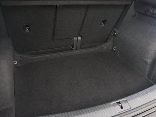 Volkswagen Tiguan 1.5 TSI R-Line Business+ | Automaat | Trekhaak | Carplay | Stoelverwarming | Stuurverwarming | Ad... ActivLease financial lease