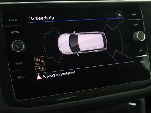 Volkswagen Tiguan 1.5 TSI R-Line Business+ | Automaat | Trekhaak | Carplay | Stoelverwarming | Stuurverwarming | Ad... ActivLease financial lease