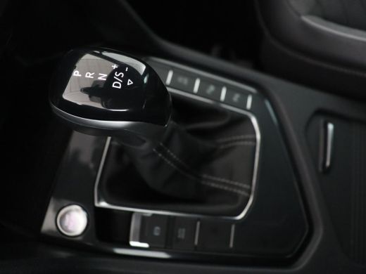 Volkswagen Tiguan 1.5 TSI R-Line Business+ | Automaat | Trekhaak | Carplay | Stoelverwarming | Stuurverwarming | Ad... ActivLease financial lease