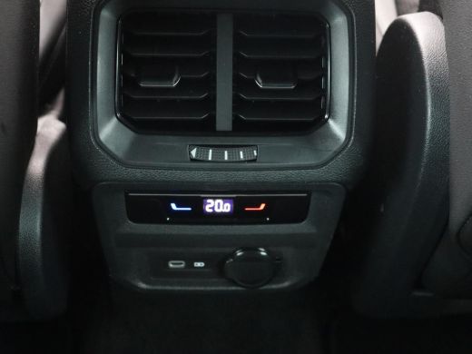 Volkswagen Tiguan 1.5 TSI R-Line Business+ | Automaat | Trekhaak | Carplay | Stoelverwarming | Stuurverwarming | Ad... ActivLease financial lease